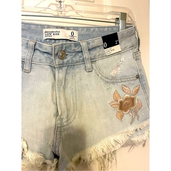 Low Rise Short - Picture 3 of 9